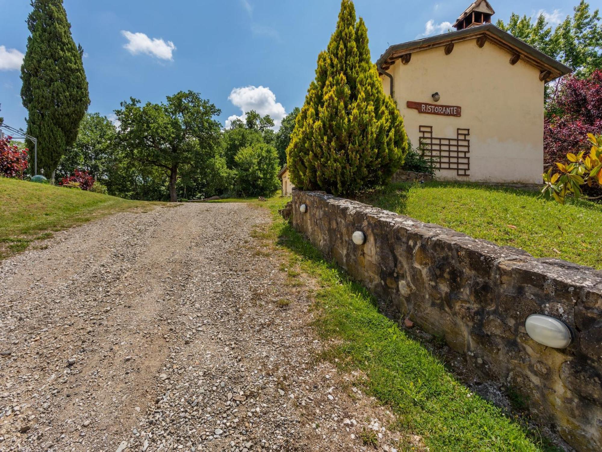 Rustic Holiday Home in Città di Castello with Swimming Pool Extérieur photo